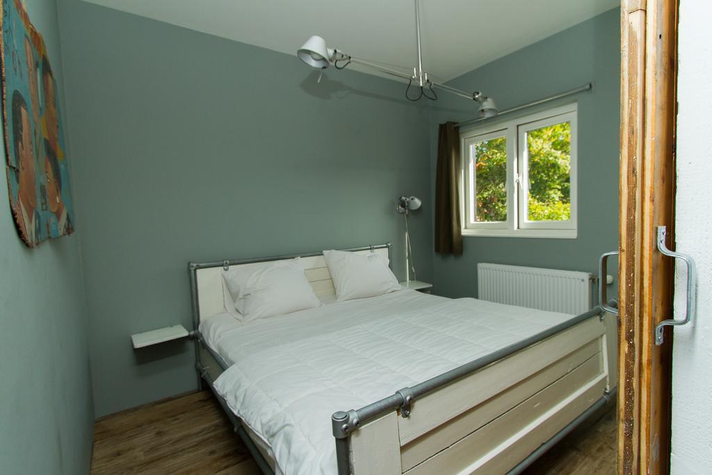 Paardenstal, Private House With Wifi And Free Parking For 1 Car Apartment Weesp Ngoại thất bức ảnh